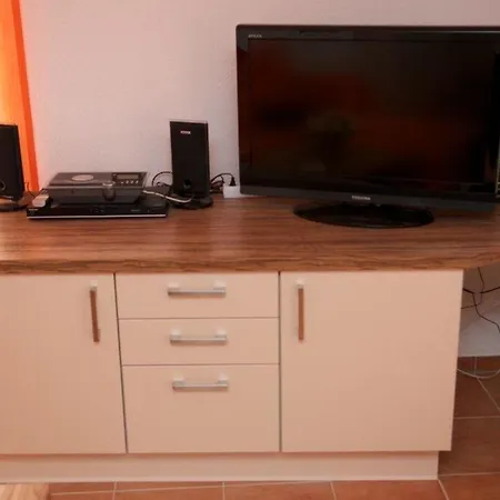 Apartment Gemuetliche Im Ostseebad Mit Schoenem Garten Am Hochufer Ueber Der Seebruecke